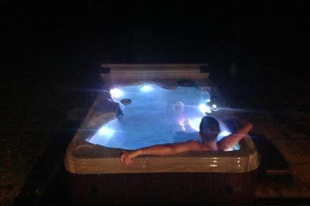 Forest Sweet Retreat Hot Tub & Wood Fired Sauna Юклулет Екстер'єр фото